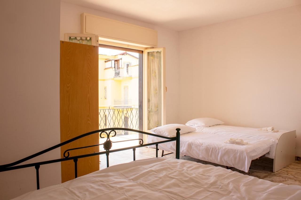 דירות ריווה ליגורה Posto Auto Gratuito Relax A 30 Metri Dal Mare מראה חיצוני תמונה