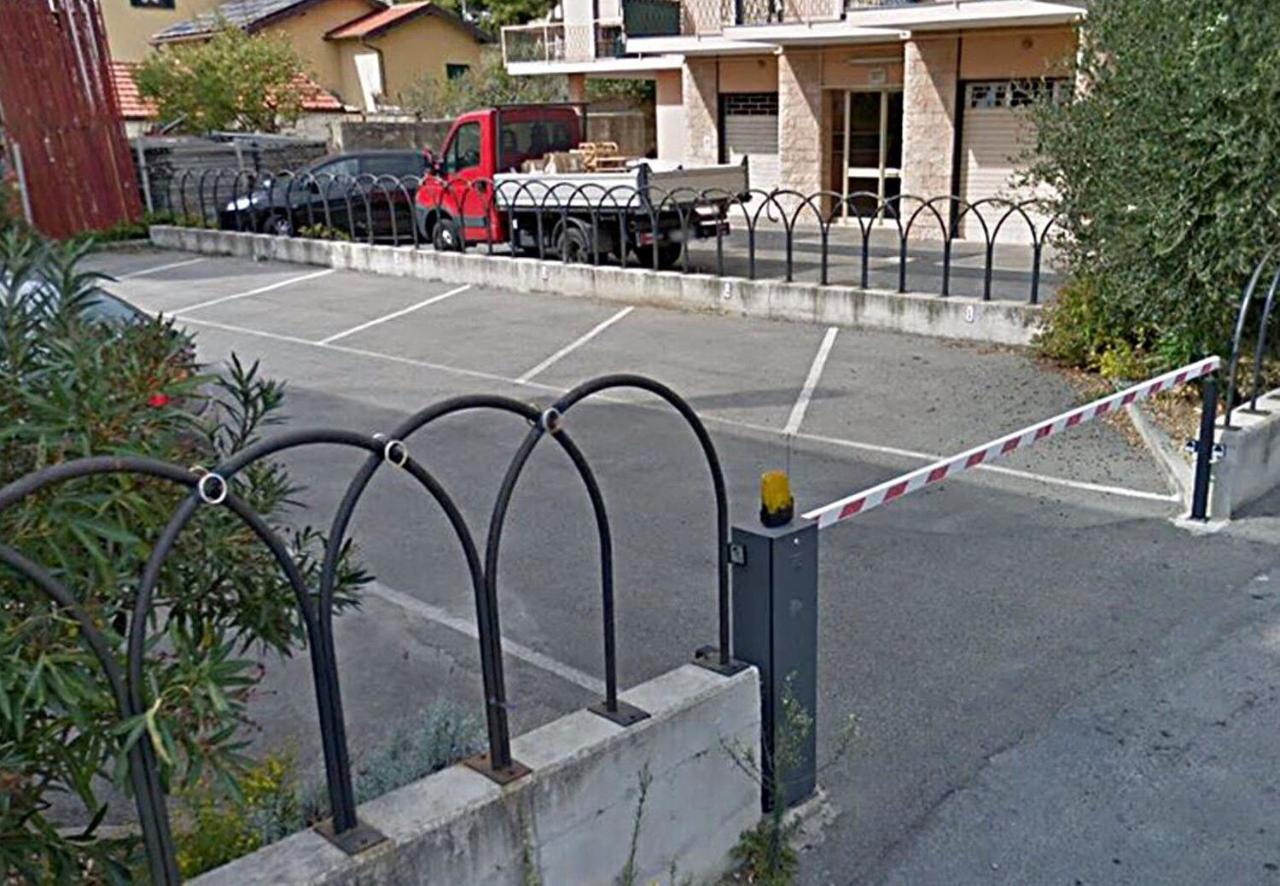 דירות ריווה ליגורה Posto Auto Gratuito Relax A 30 Metri Dal Mare מראה חיצוני תמונה